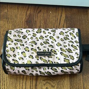 Posh + Pop Leopard Print Pink Cosmetic Bag New with Tags